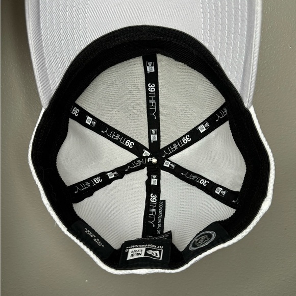Los Angeles Kings New Era 39THIRTY Vintage Hockey Fitted White Hat - Picture 5 of 6